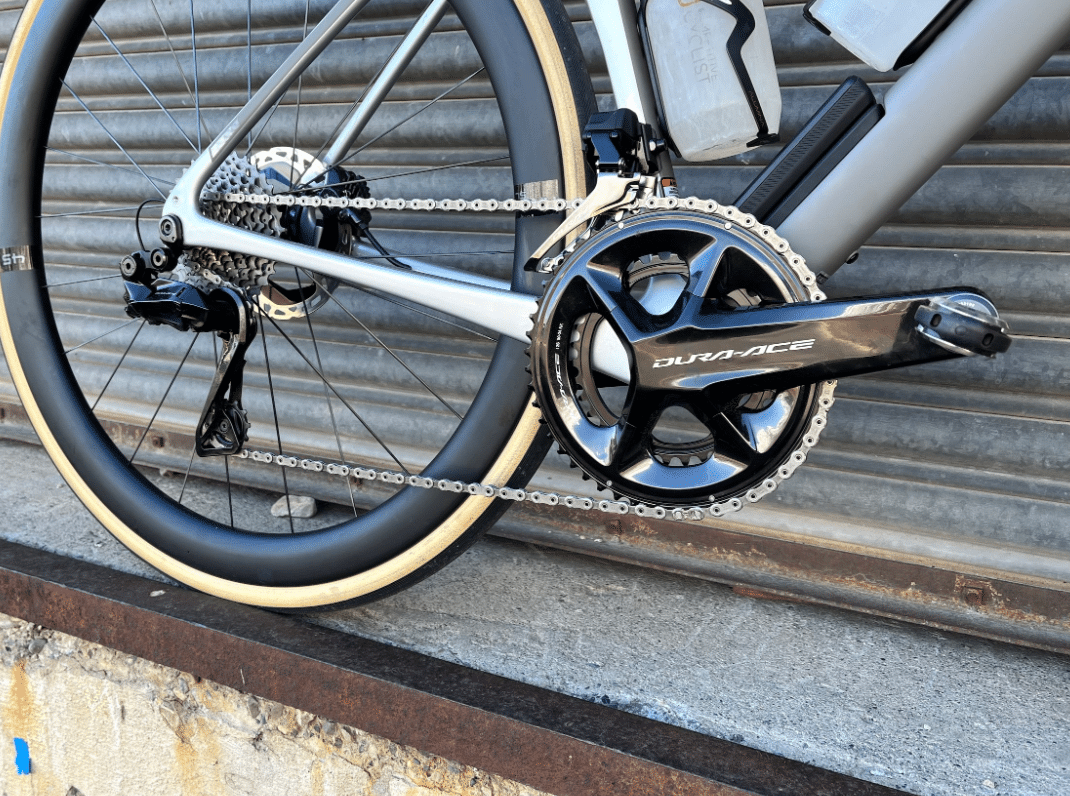 intravis vis cheminée plateau pédalier stronglight vélo piste
