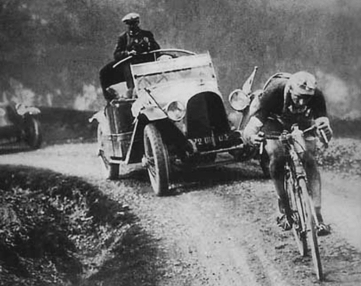 cycliste durant le tour de france histoire