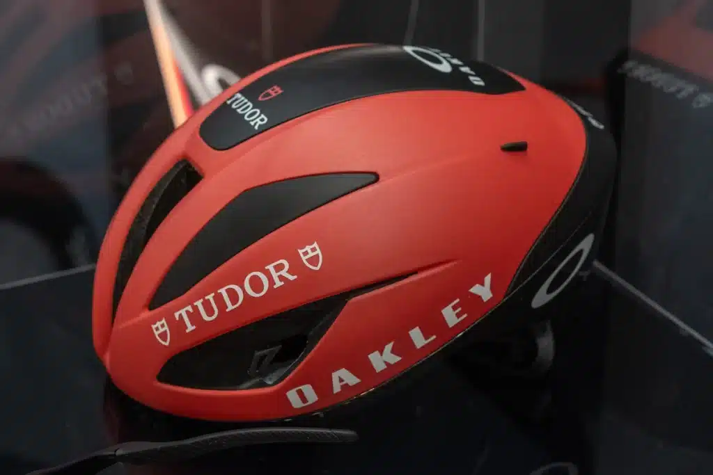 avis oakley mach