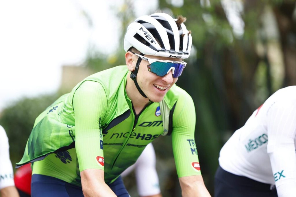 tadej pocagar casque 202credit presse sport