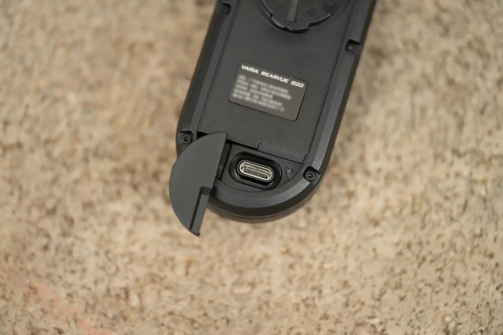 garmin varia 820 usb c